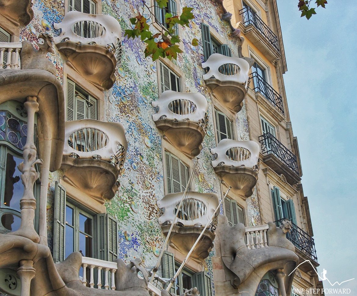 Imponująca fasada Casa Batllo - Barcelona