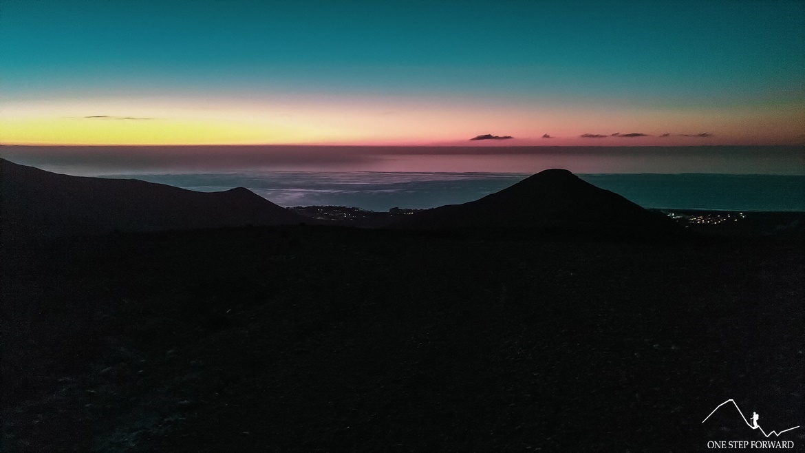 Wschód słońca - w drodze na Pico de la Zarza, Fuerteventura