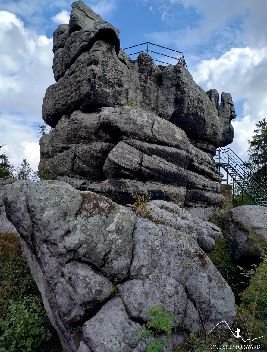Tron Liczyrzepy (formacja skalna), Labirynt Skalny, Góry Stołowe